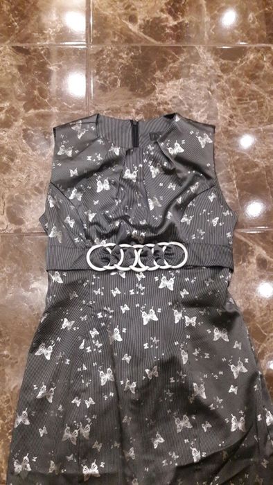 Нарядное платье с поясом