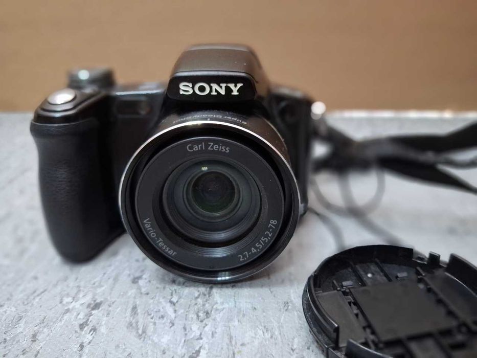 Aparat fotograficzny CyberShot Sony H50 + akcesoria