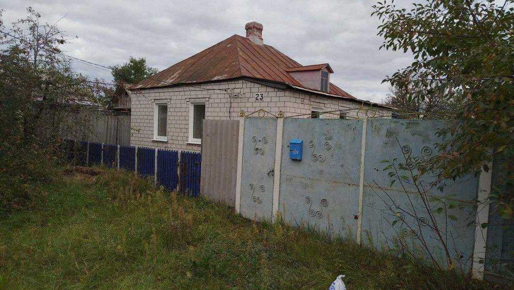 Продам теплий будинок в смт Золочів, Харківська область