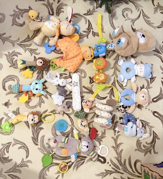 Дитячі іграшки для найменших