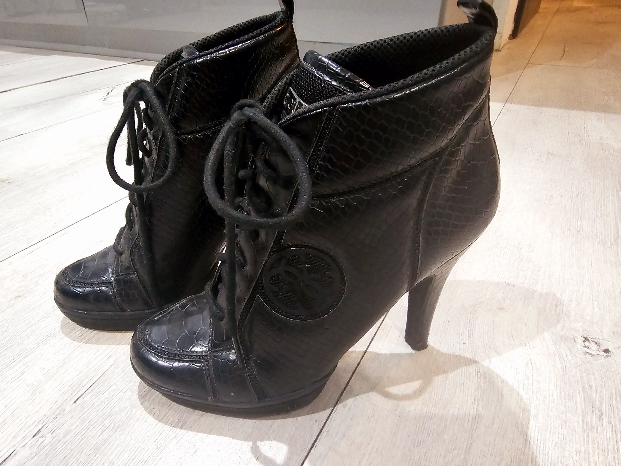 Buty botki Guess
