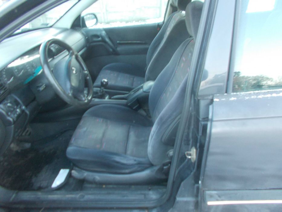 Lampa prawa tył tylna Opel Omega B kombi demontaż
