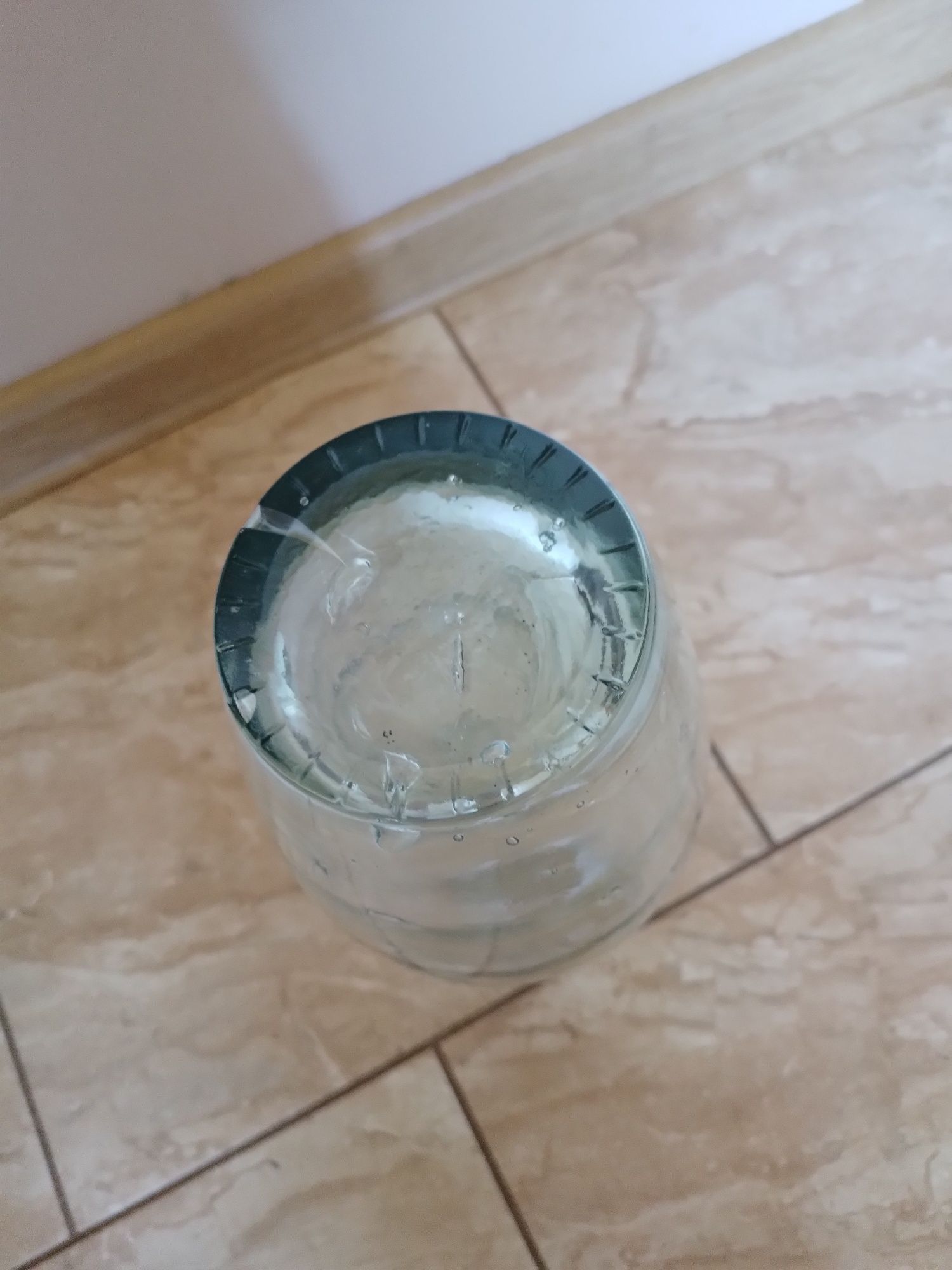 Wazon szklany hiszpański z  recyklingu