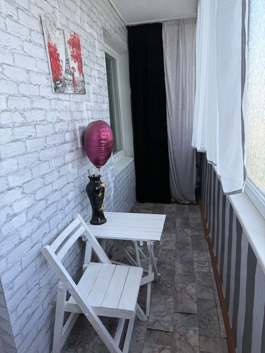 Свободна. Посуточно .Район жд.