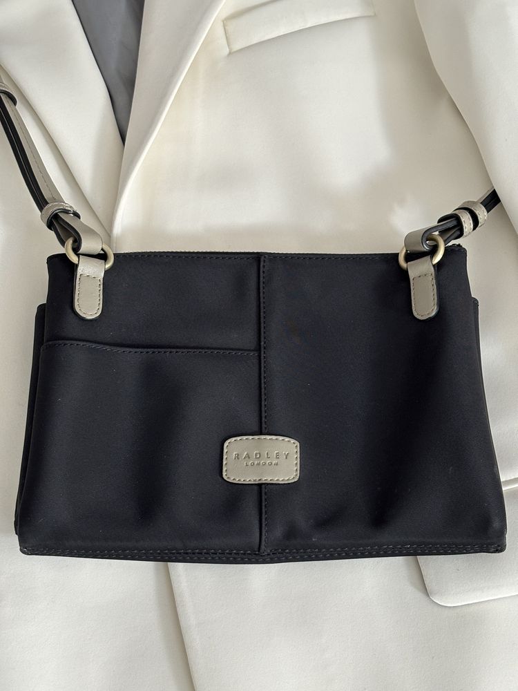 Нейлонова крос боді сумка Radley Nylon Bag