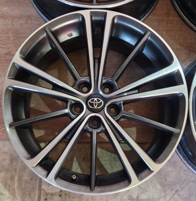 Toyota R17 5x100 диски Avensis Corolla Celica Prius RAV4 Subaru