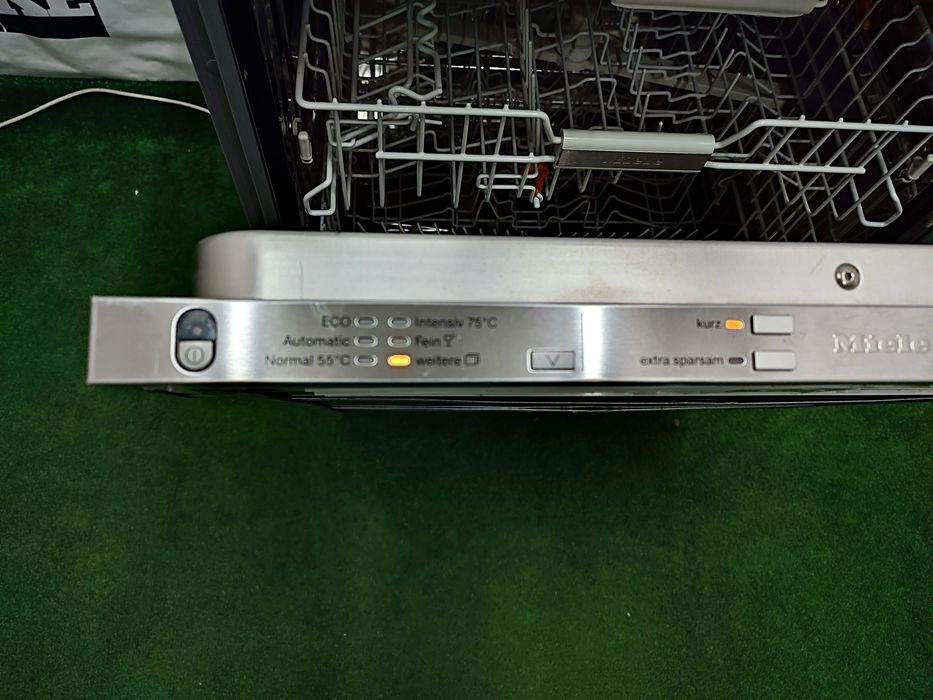 Вбудована посудомийна машина з мовою Miele Jubilee G6365 SCVi XXL 84,5