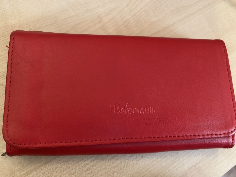Skórzany damski portfel czerwony