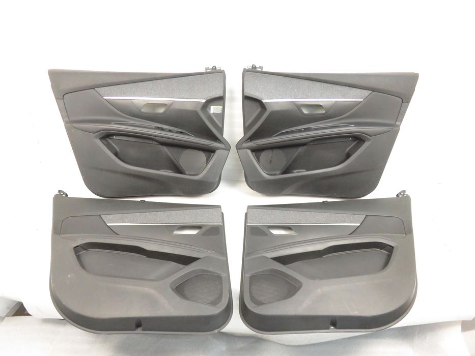 Boczki Komplet Peugeot 5008 II