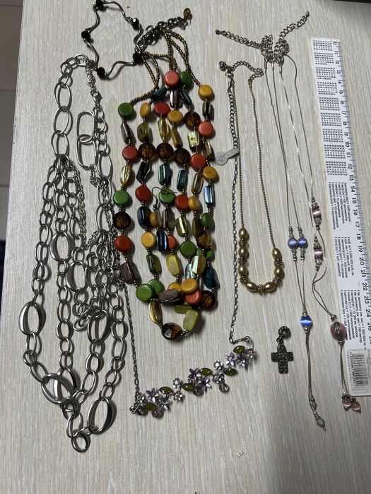 Біжутерія одним лотом(все що є на фото)