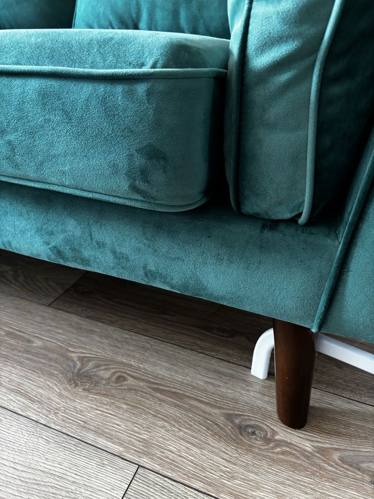 Beliani Sofa 2-osobowa welurowa zielona LOKKA