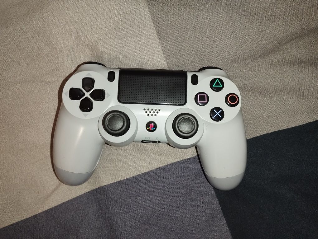 Comando de PS4 Dualshock – Edição Limitada 25º Aniversário