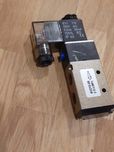 Zawór pneumatyczny 5/2, elektrozawór, rozdzielacz powietrza 1/4"