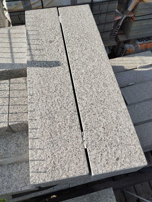 Obrzeże granitowe kamienne opornik krawężnik granit dalmatyńczyk grys