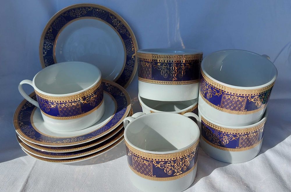 Zestaw 6 filiżanek złoconych