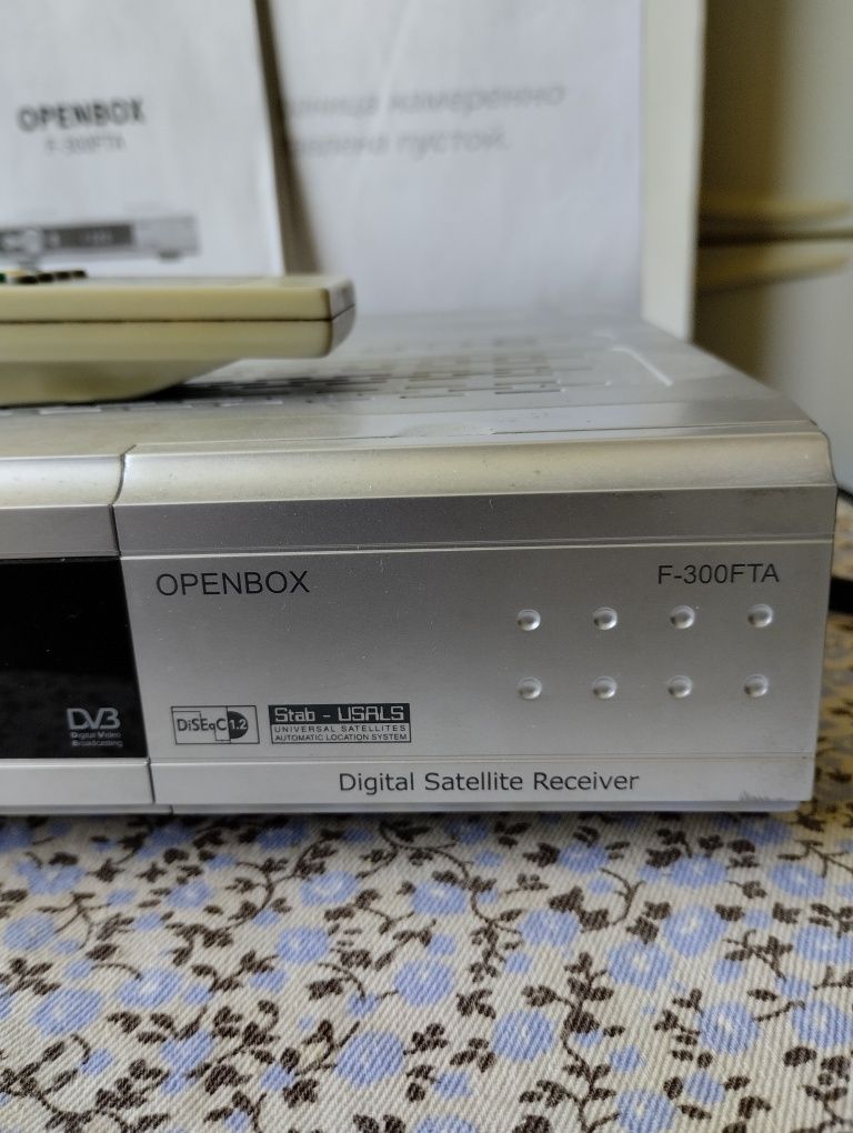 Супутниковий тюнер Openbox F-300FTA