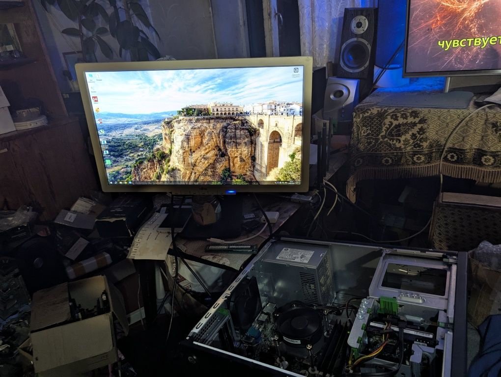 HP Pro desk 600: i5-3.7 ГГц, 8 Гб DDR3, 128 SSD+350 HDD
