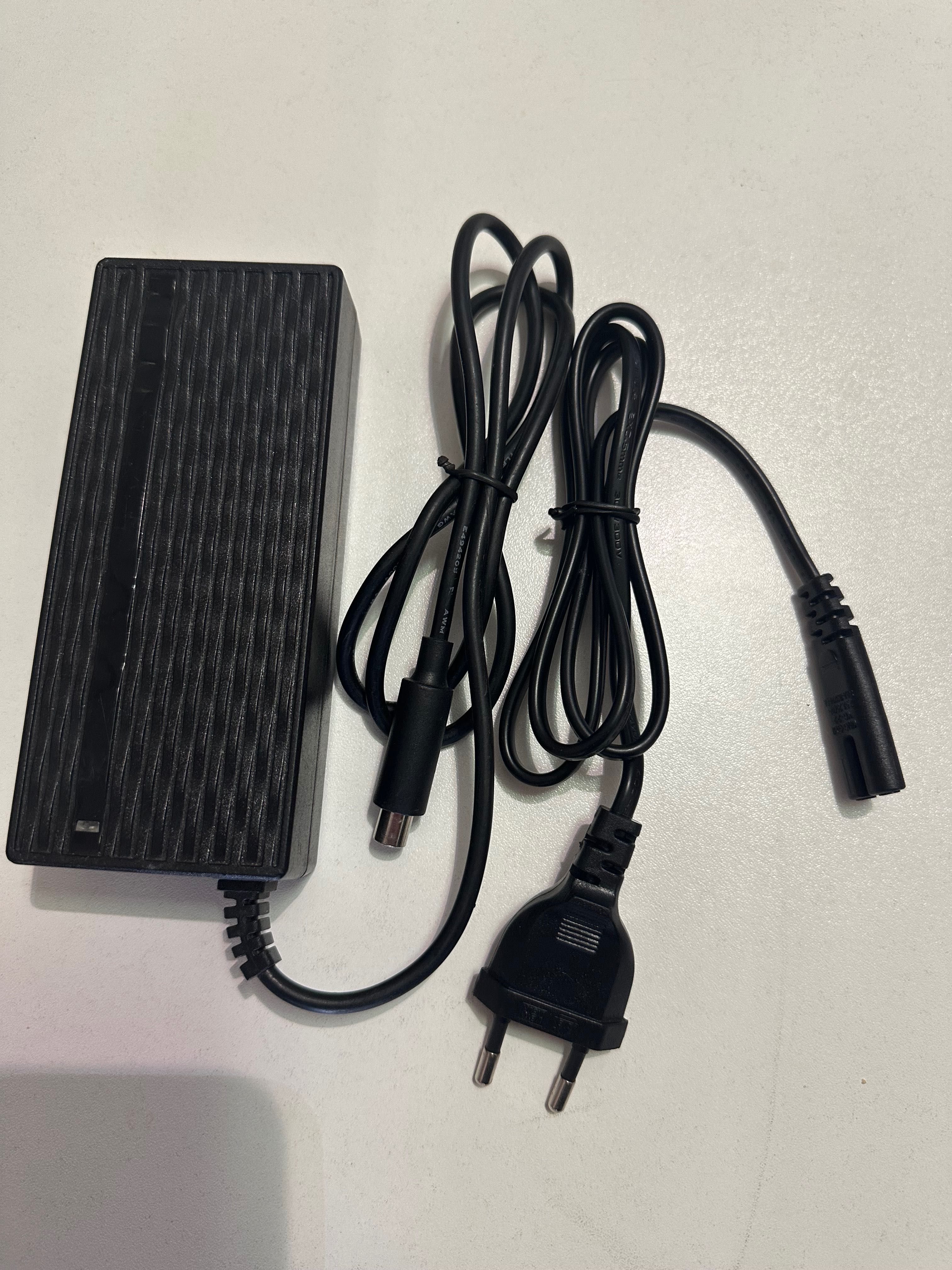 Carregador Ninebot Xiaomi UrbanGlide Olsson Denver Urbike Cecotek