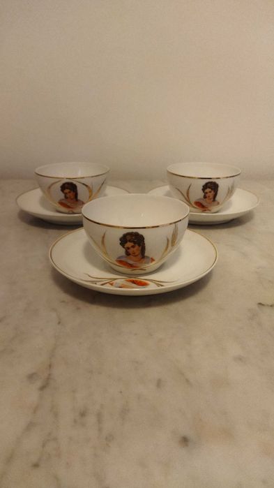 Três chávenas de café - vista alegre - Decoração Damas