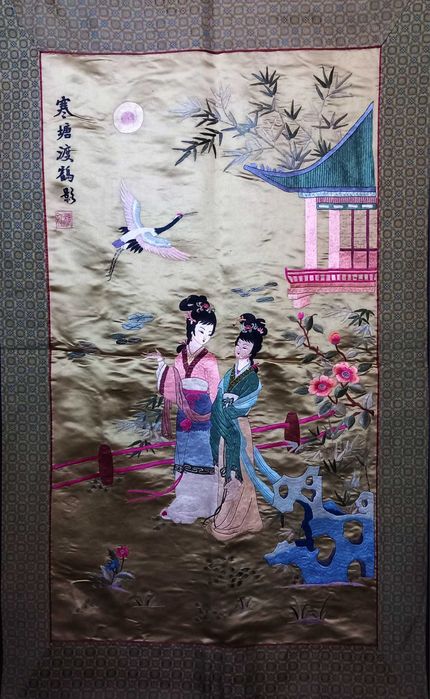 Bonito e Grande Bordado Chines, Peça em Seda, Bordado a mão.