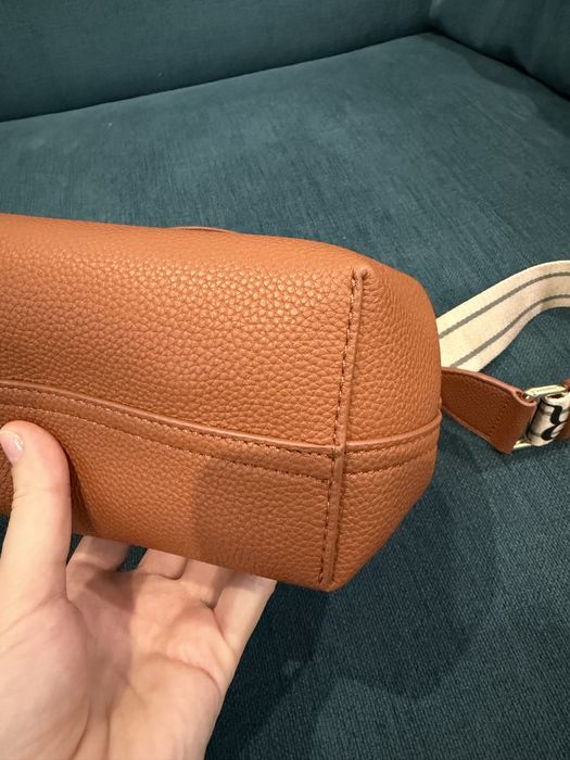 Середня сумочка рудого кольору від Emporio Armani оригінал