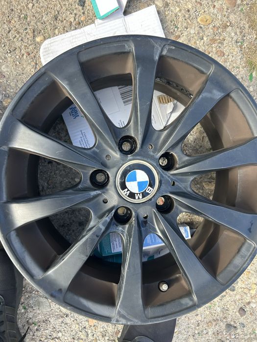 Felgi czarne bmw 120 x 5 16”