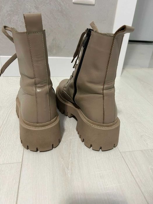 Продам теплі зимові натуральні шкіряні напівсапожки 38 розміру