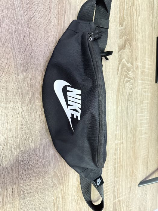 Бананка Nike (новая)