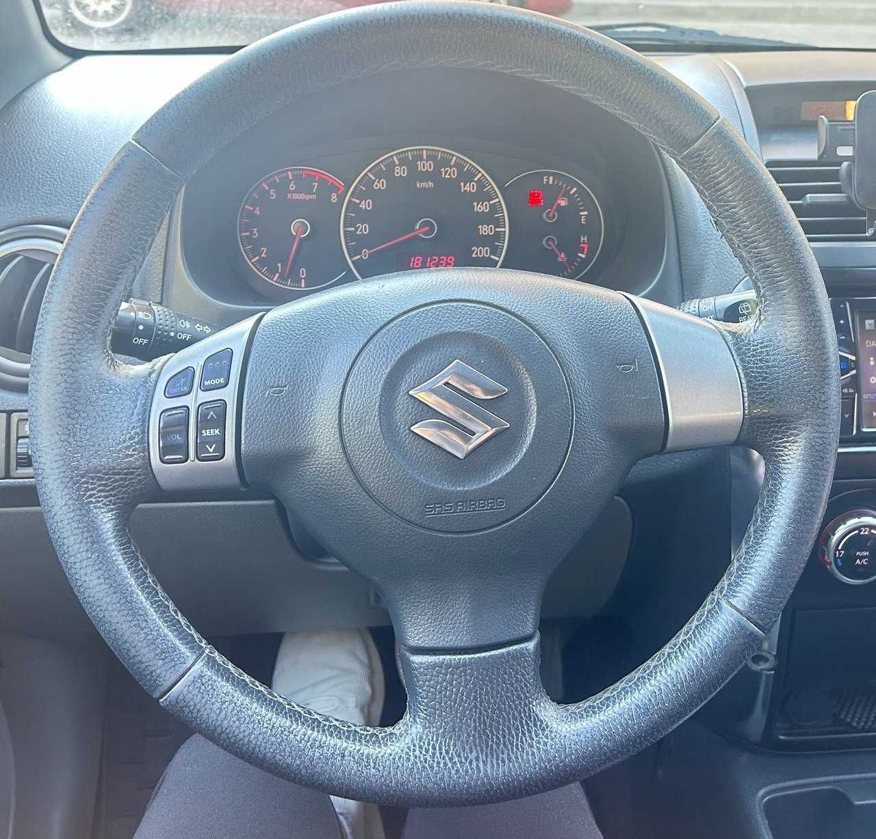 Продам своє авто Suzuki SX4