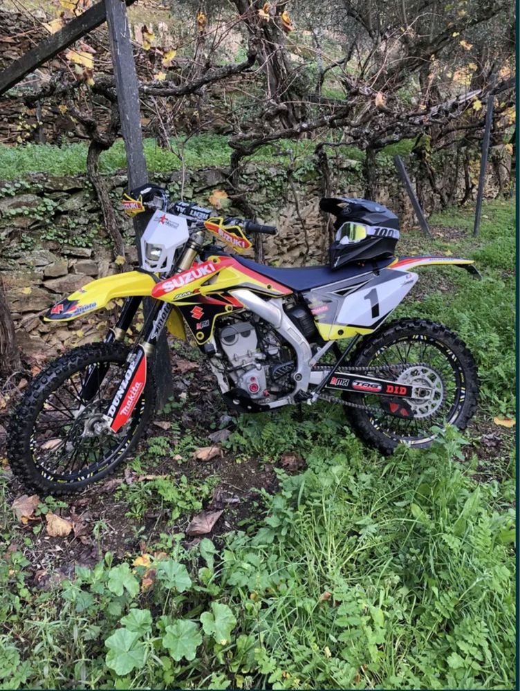 Suzuki RMZ 250 matriculada