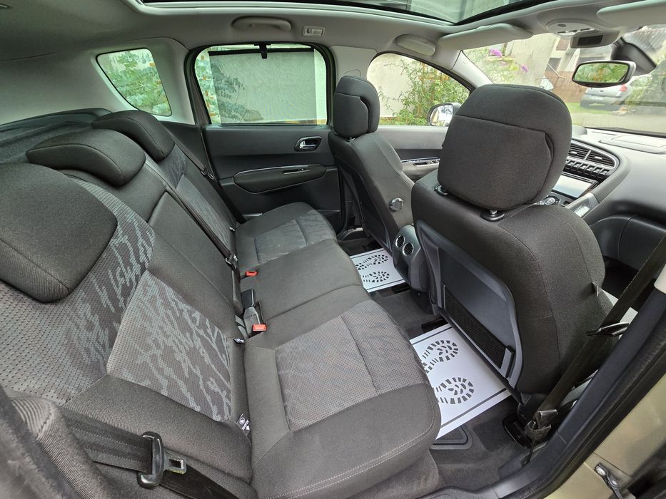Peugot 3008 1.6hdi/Panorama/Headup/Navi/Isofix/Alu/HADC/