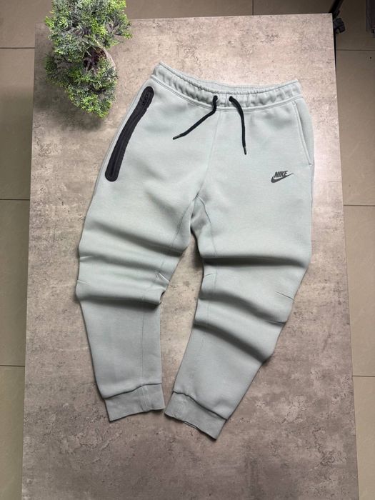 Nike Tech Fleece Pants