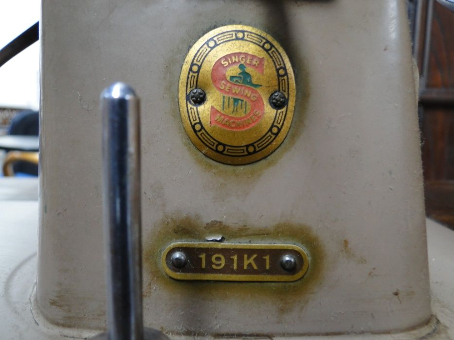 Máquina de costura Singer - Bom estado geral
