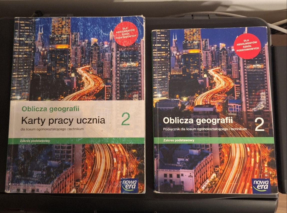Oblicza geografii 2 - podręcznik i karty pracy