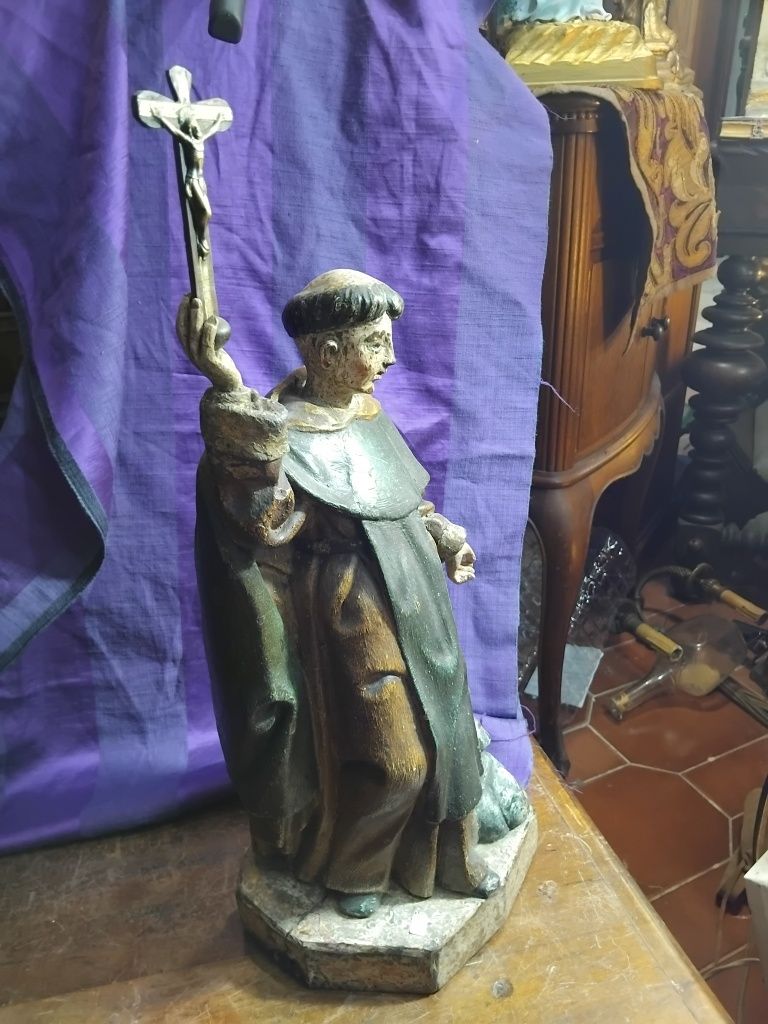 Imagem em madeira  século XVIII