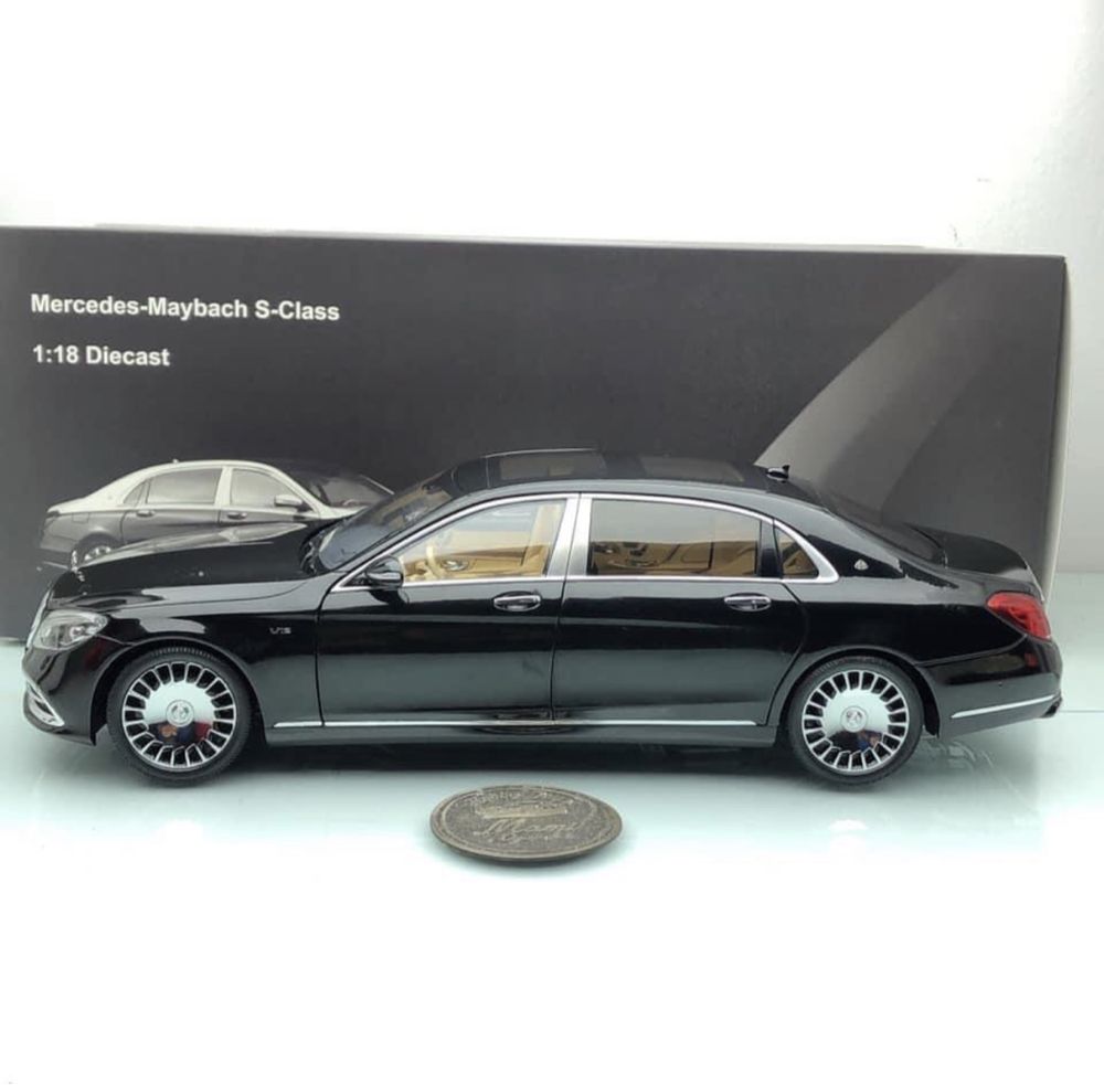 Модель Mercedes Maybach S class 1/18 Almost Real