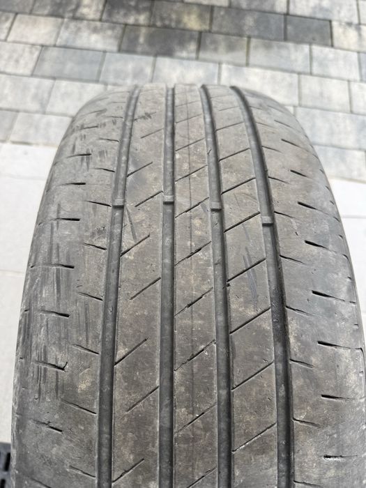 235/50/20  255/45/20