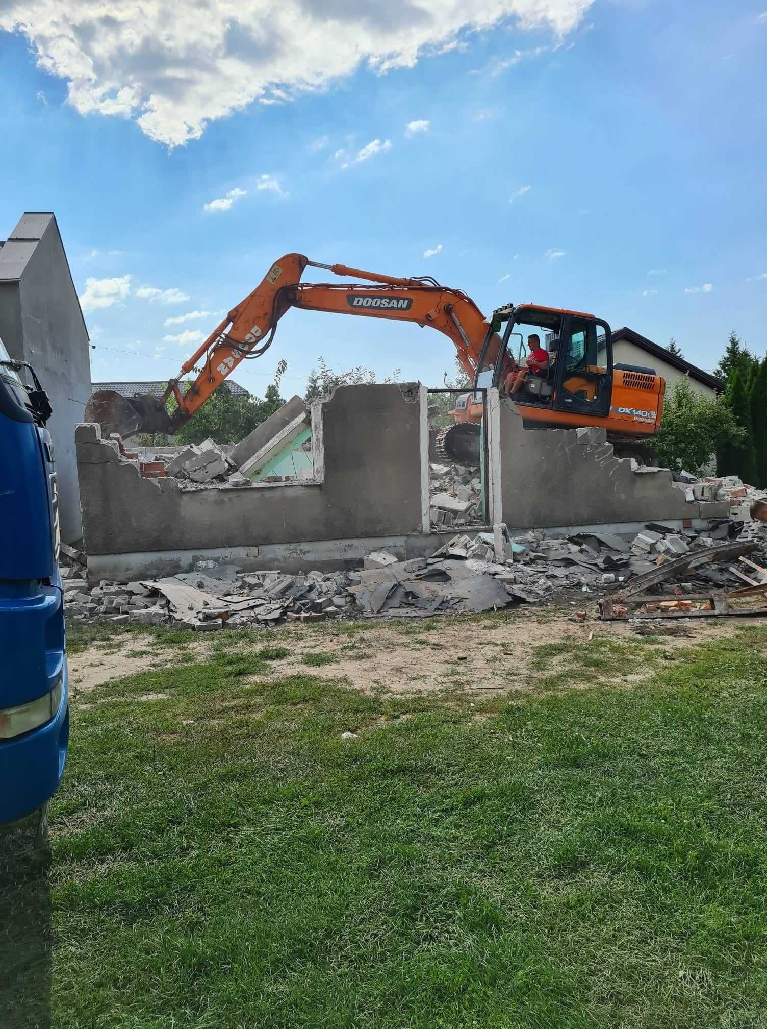 Wywóz gruzu  piasku ziemi złomu wyburzenia   Józefów Radość Warszawa