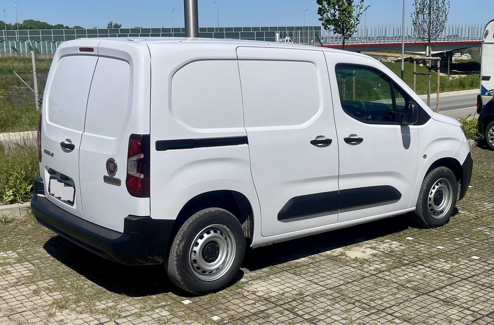 Wynajem samochodów dostawczych Fiat Doblo Kraków