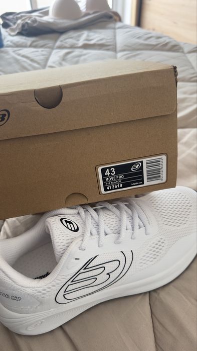 Zapatos BULLPADEL move pro brancos