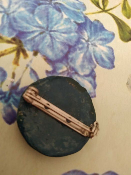 Vintage ceramiczna broszka Flora