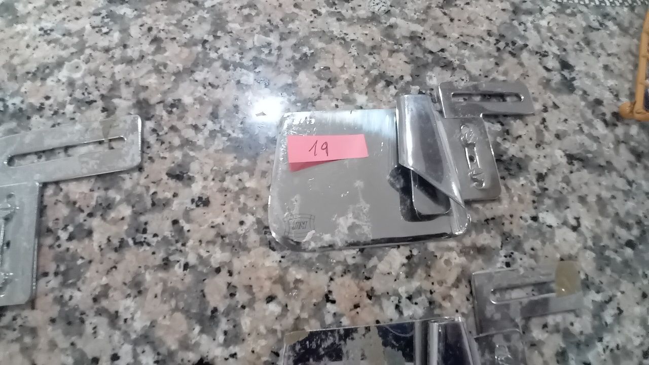 aparelhos de máquinas de costura para fazer bainhas