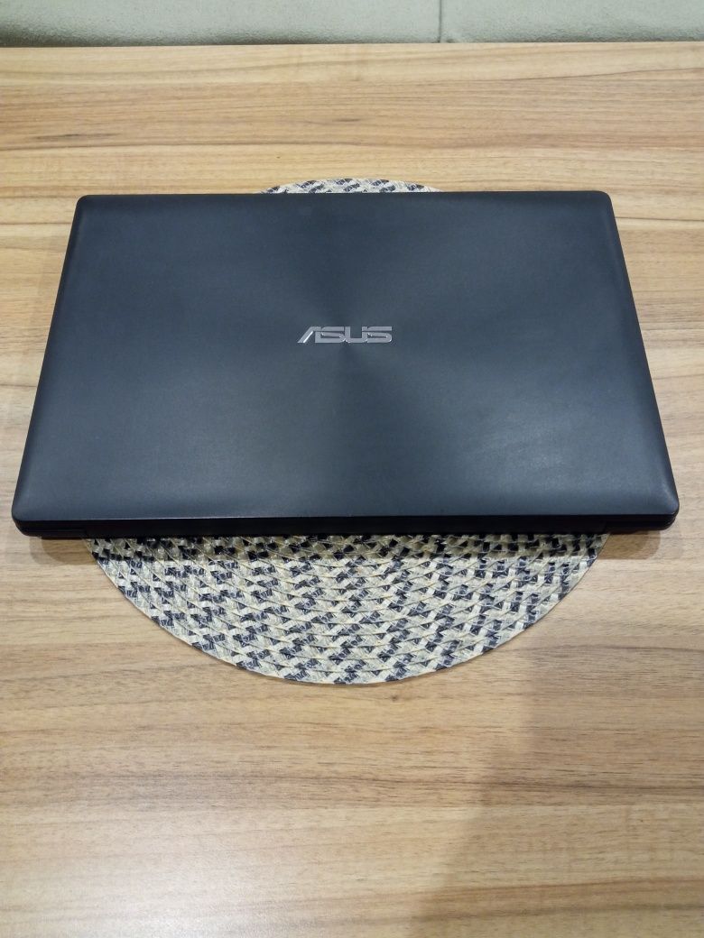 Laptop Asus X553M  SSD