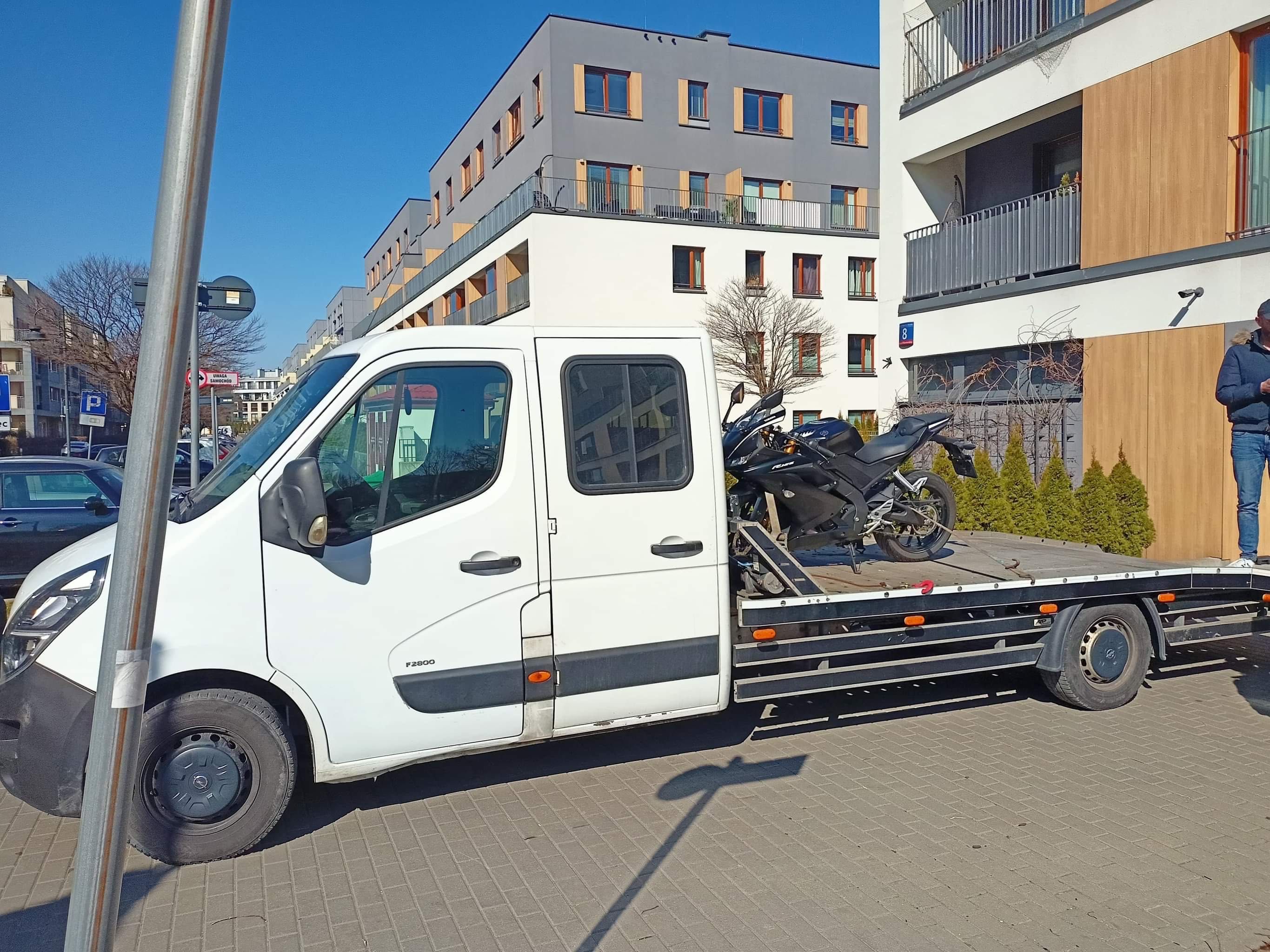Pomoc Drogowa 24h autolaweta laweta transport aut osobowe motocykli