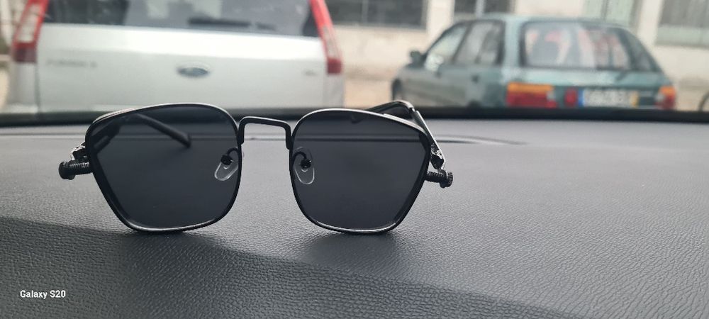 oculos fashion, como novos