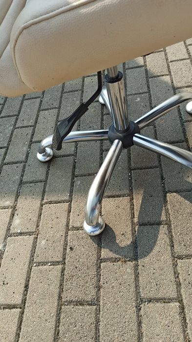 Fotel kosmetyczny pedicure manicure