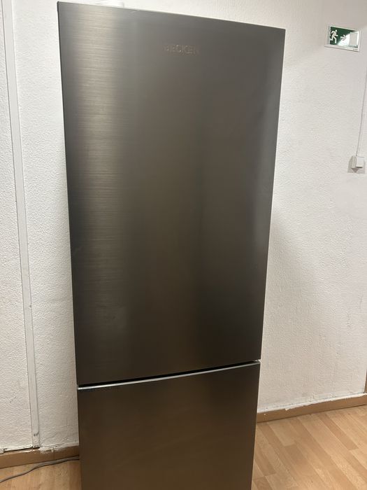 Vendo frigorifico + ar condicionado portatil 9000BTU