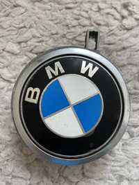 BMW e87 Znaczek zamek klapy