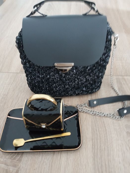 Czarna torebka damska