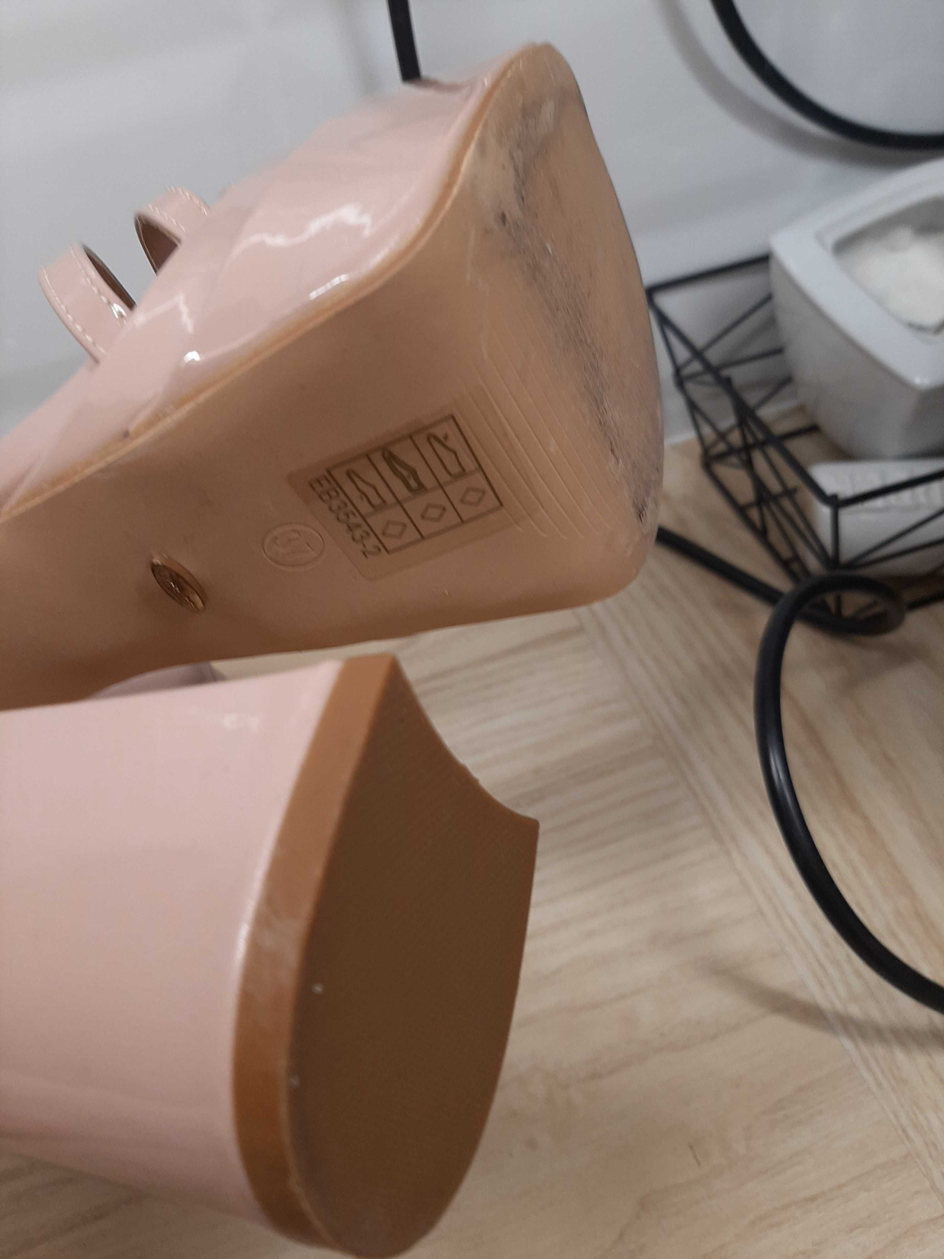 Nowe deezee 37 sandaky na koturnie